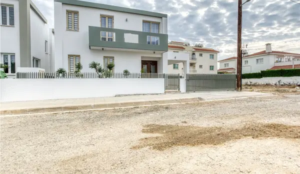 2 Bedroom Townhouse in Paralimni