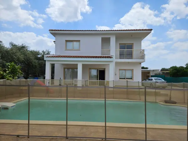 4 Bedroom Villa in paralimni