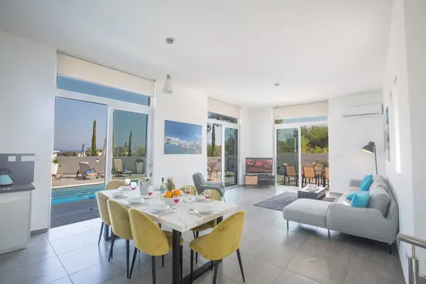 5 Bedroom Villa In Protaras - Property Photo 5 Bedroom Villa In Protaras