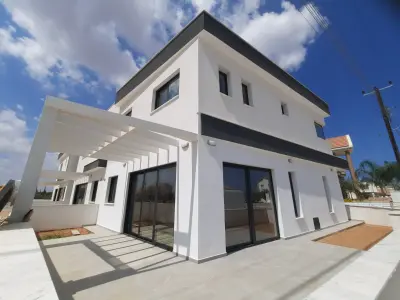 Key Ready Four Bedroom villa in Deryneia Area